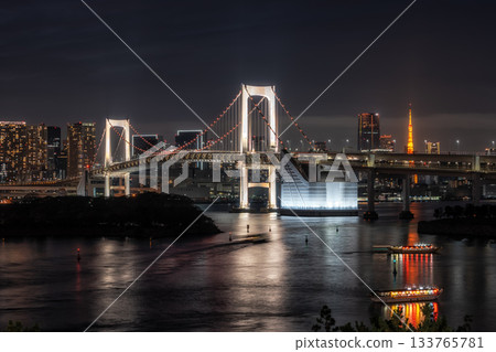 Rainbow Bridge in Tokyo at Night 133765781