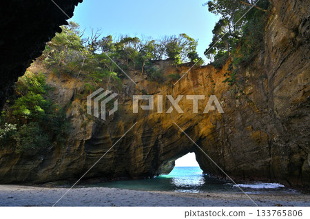 Ryugu Sea Cave, the mysterious cave of Izu 133765806