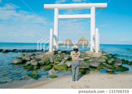 The couple rocks of Sakurai Futamigaura in Itoshima The couple rocks of Sakurai Futamigaura in Itoshima 133766359