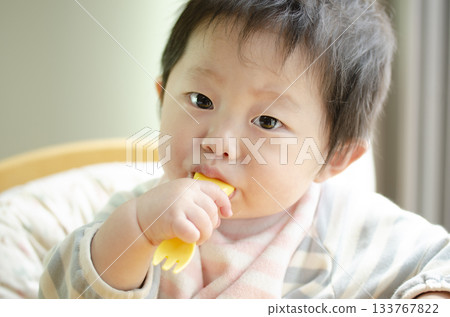 一個孩子 一個孩子 133767822