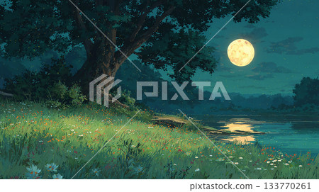 夜晚，皎潔的月光照亮了神秘的湖畔景色。 133770261