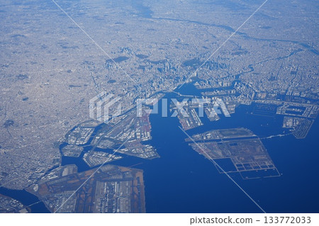 從飛機上看到的東京城市景觀 從飛機上看到的東京城市景觀 133772033