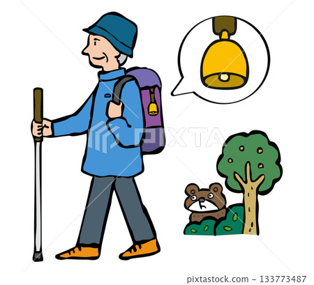 一位老人帶著熊鈴去健行 133773487