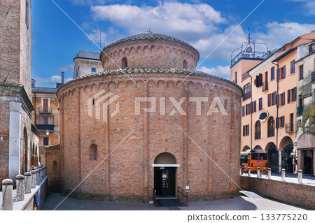 Rotonda di San Lorenzo, Mantua, Italy Rotonda di San Lorenzo, Mantua, Italy 133775220