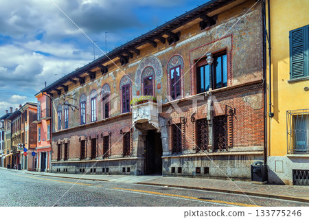 Street in Mantua, Italy 133775246