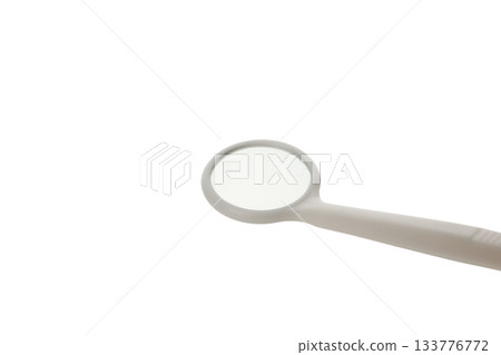 Dental mirror ready for examinations and procedures, isolated, PNG 133776772
