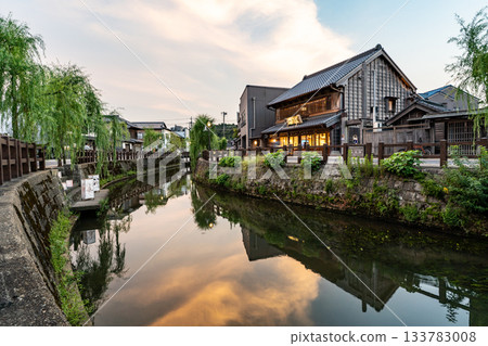 黃昏時的佐原鎮景 133783008