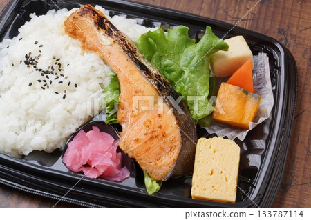 三文魚便當日本料理 133787114