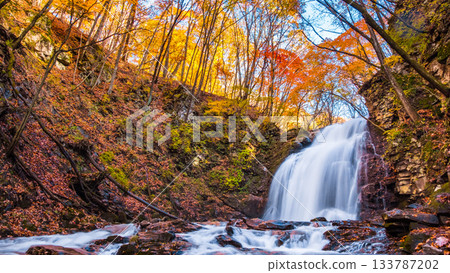 淺間瀑布（秋季） 133787202