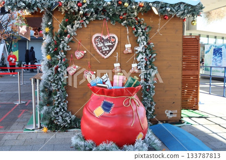 分發的玩具 分發的玩具 133787813