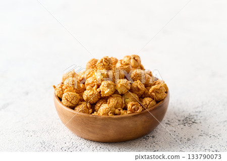 Caramel popcorn Caramel popcorn 133790073