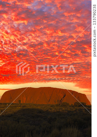 澳洲世界遺產烏魯魯的壯麗景色 133790238
