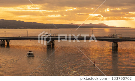 真嗣湖日落 真嗣湖日落 133790702