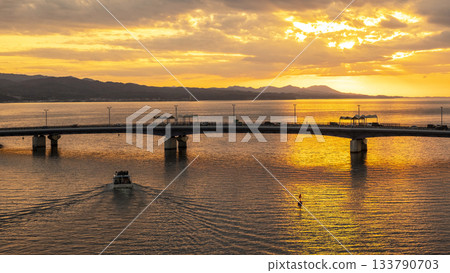 Sunset of Lake Shinji Sunset of Lake Shinji 133790703