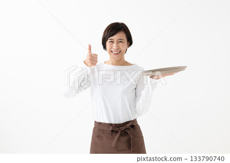 職業女性圍裙托盤 133790740