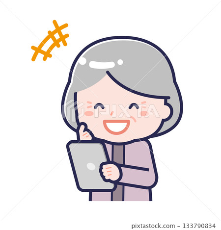 一位身著休閒裝的「老年」女性正在使用平板電腦 133790834