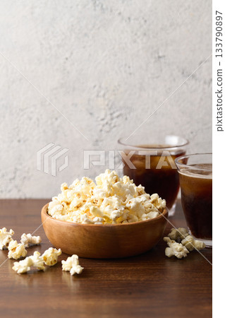 Popcorn served on a plate 133790897