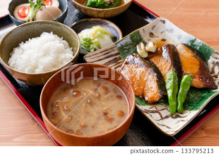 Japanese set menu 133795213