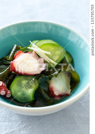 醋漬黃瓜、章魚和裙帶菜 133795705