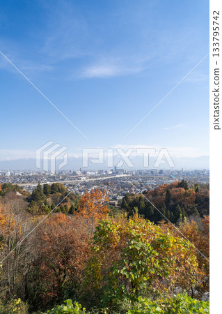 從久留羽丘陵山頂觀景台看到的景色(富山縣富山市) 從久留羽丘陵山頂觀景台看到的景色(富山縣富山市) 133795742