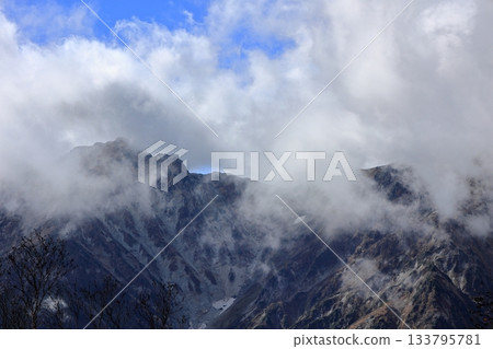 Mount Shakushi covered in clouds 133795781