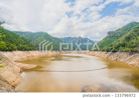 View of Ure Dam in Shinshiro City (Aichi Prefecture) 133796972