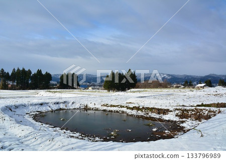 First snow in the countryside First snow in the countryside 133796989