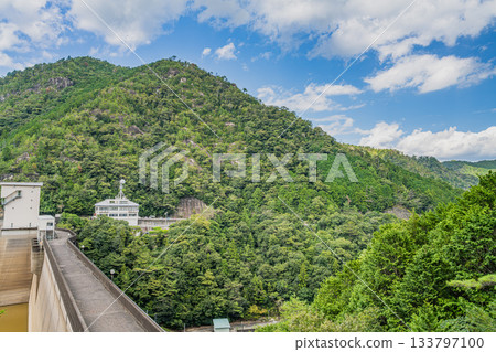 從愛知縣新城市眺望烏雷水壩 133797100