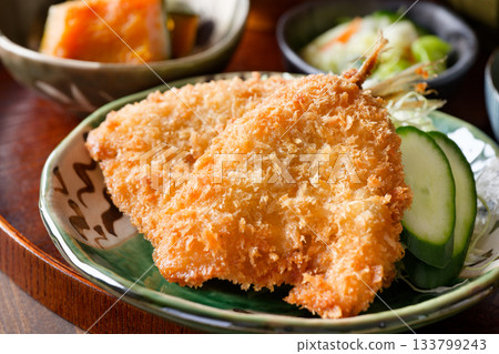 炸竹莢魚 133799243