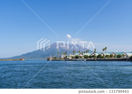 從櫻島渡輪碼頭眺望櫻島 從櫻島渡輪碼頭眺望櫻島 133799493