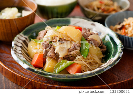 肉和土豆 肉和土豆 133800631