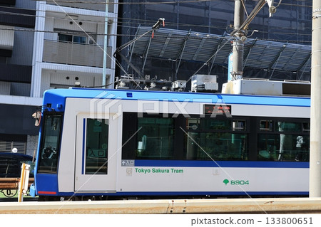 東京櫻花電車的特寫鏡頭 東京櫻花電車的特寫鏡頭 133800651