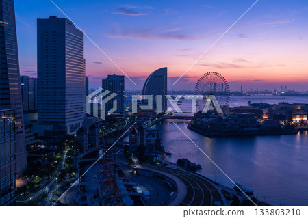 Kanagawa Prefecture: Dawn in the Yokohama Bay Area 133803210