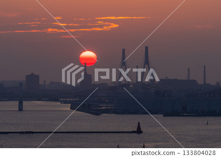 Kanagawa Prefecture: Dawn in the Yokohama Bay Area Kanagawa Prefecture: Dawn in the Yokohama Bay Area 133804028