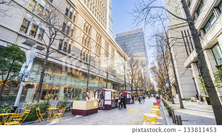 東京車站和丸之內中通街道[東京都千代田區] 133811453