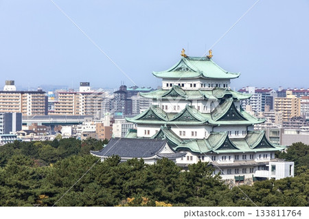 名古屋城塔樓及週邊城市景觀，名古屋市 133811764