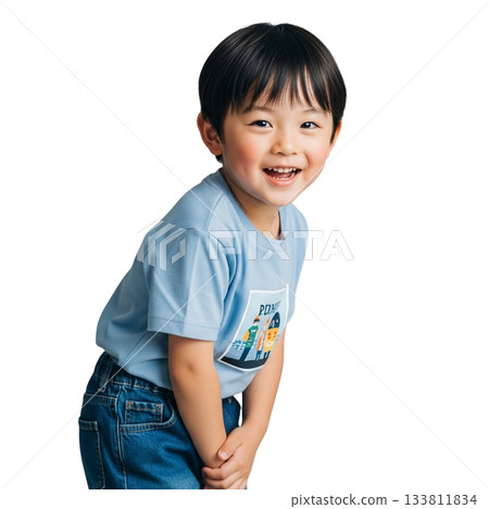 男孩玩得很開心 133811834