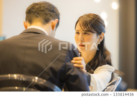 Couple in a hotel restaurant 133814436