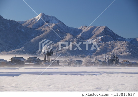 冬日清晨的南魚沼市（舞妓區） 133815637