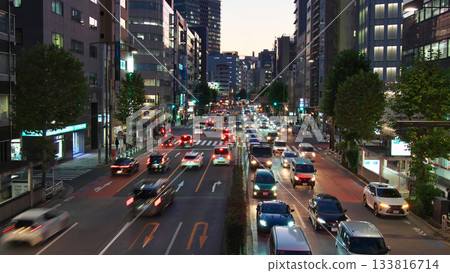 靖國通和神田淡路町交叉口的夜景。城市景觀（2025 年 11 月） 133816714