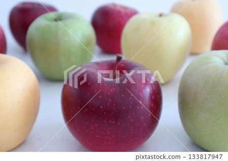 Many apples 133817947