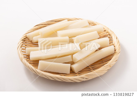 Cut rice cakes (edge mochi) Cut rice cakes (edge mochi) 133819827