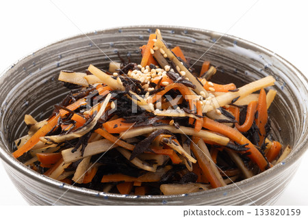 Simmered hijiki (burdock, carrot, hijiki) 133820159