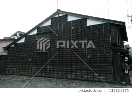 The beautiful wooden fence design of a townhouse in Nataya-cho, Morioka City, Iwate Prefecture The beautiful wooden fence design of a townhouse in Nataya-cho, Morioka City, Iwate Prefecture 133821575