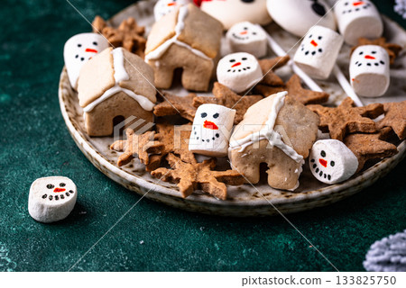 Christmas cookie and snowman marshmallow Christmas cookie and snowman marshmallow 133825750