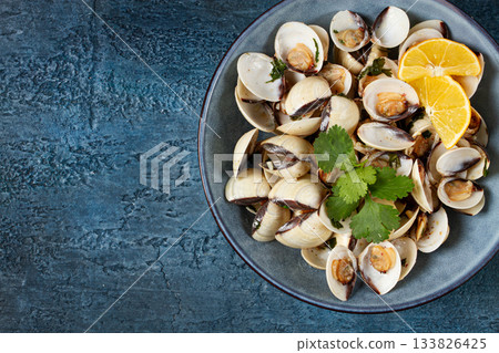 vongole clams, with spices and white wine, top view, no people, vongole clams, with spices and white wine, top view, no people, 133826425