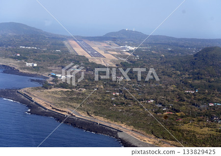 Izu Oshima Airport Runway 03 Izu Oshima Airport Runway 03 133829425