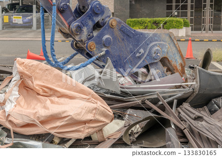 [商店拆除和重型機械] 133830165