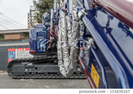 [商店拆除和重型機械油缸] 133830167