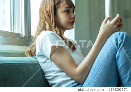 Cute girl portrait 133830371